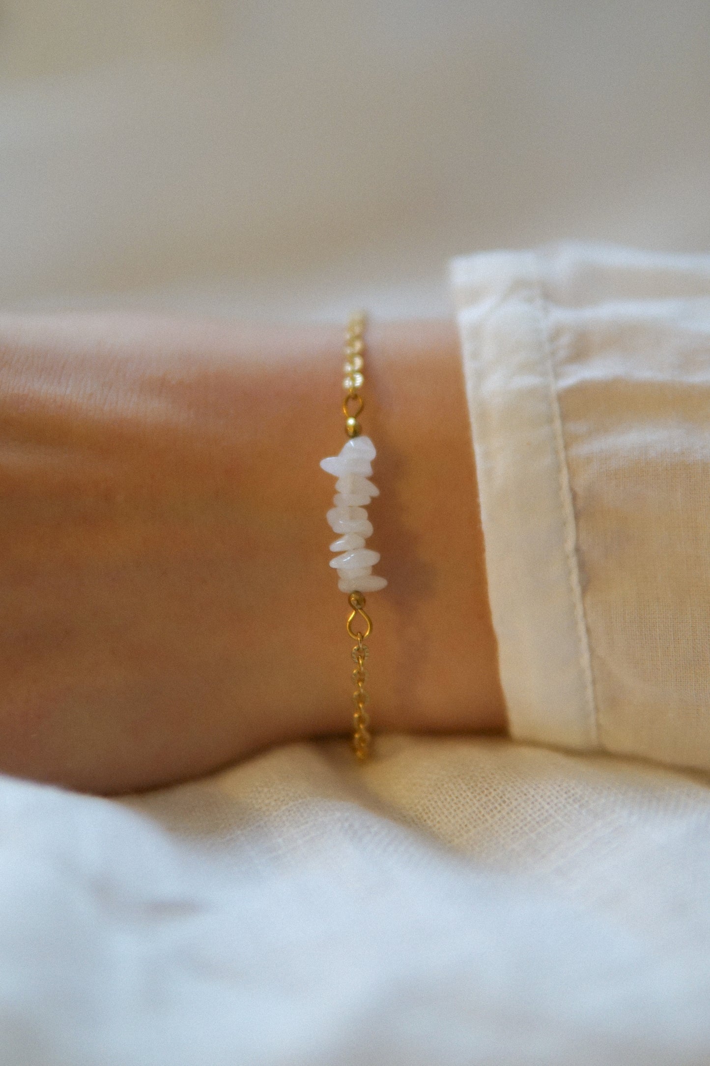Armband Goldenwhitejade