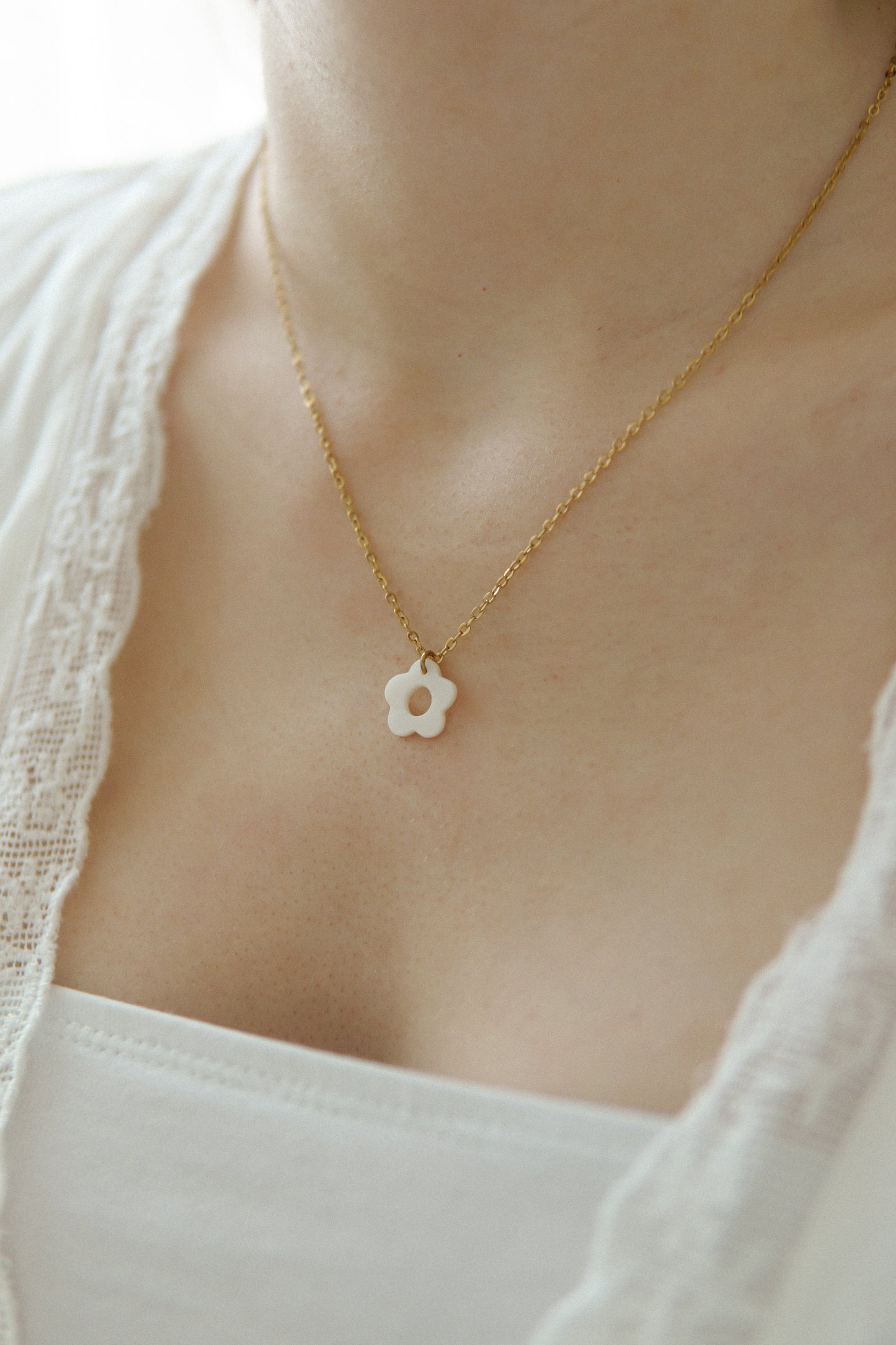 Halskette Floralia in Perlmutt