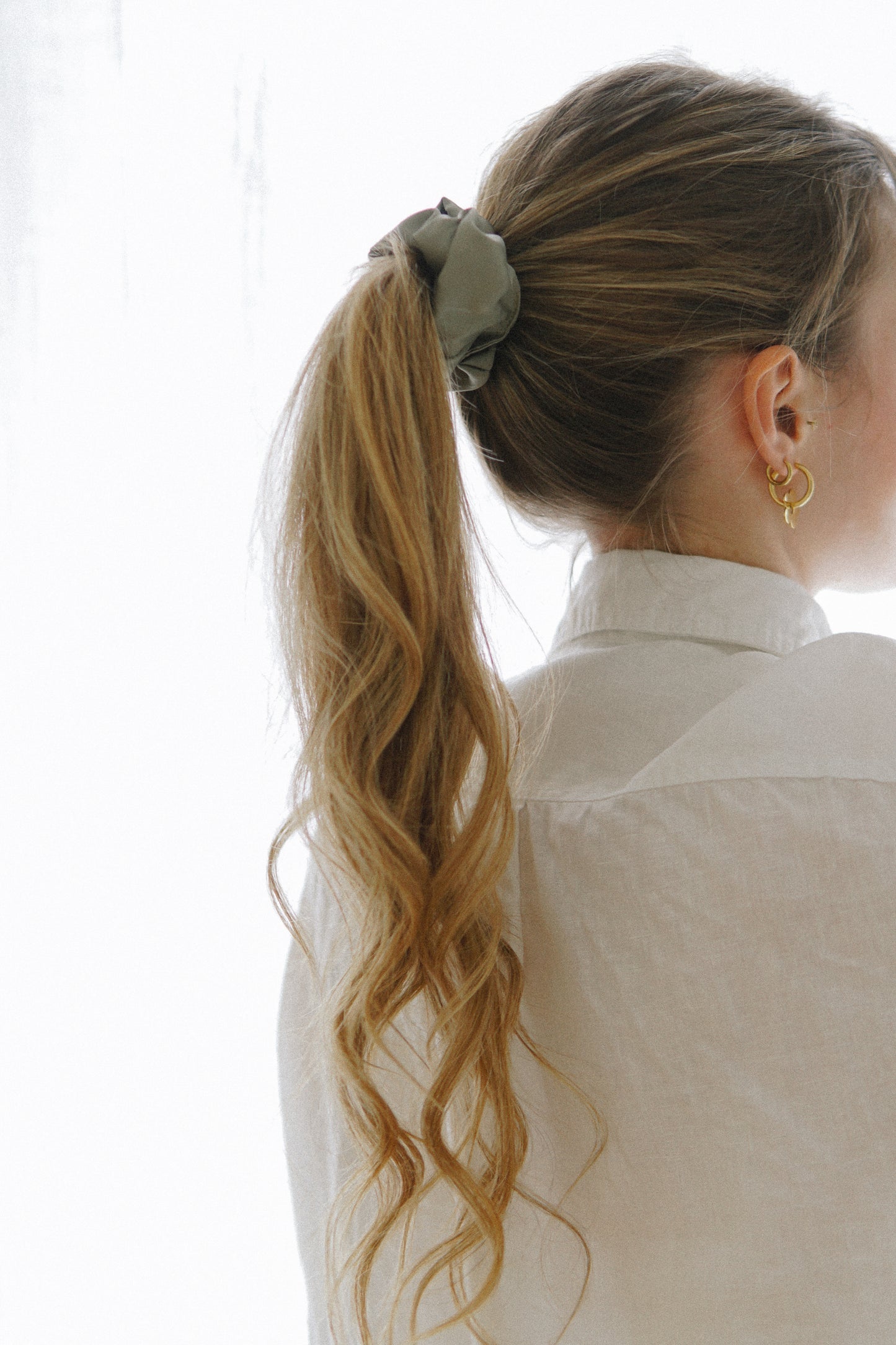 Scrunchie Olive Glow
