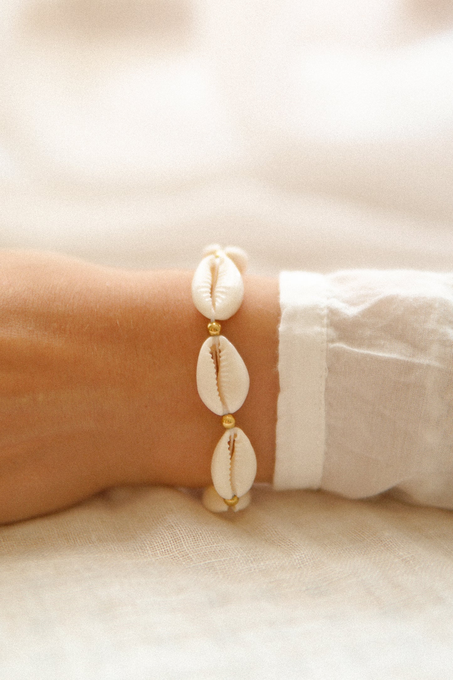 Armband Golden Boho Cowrie