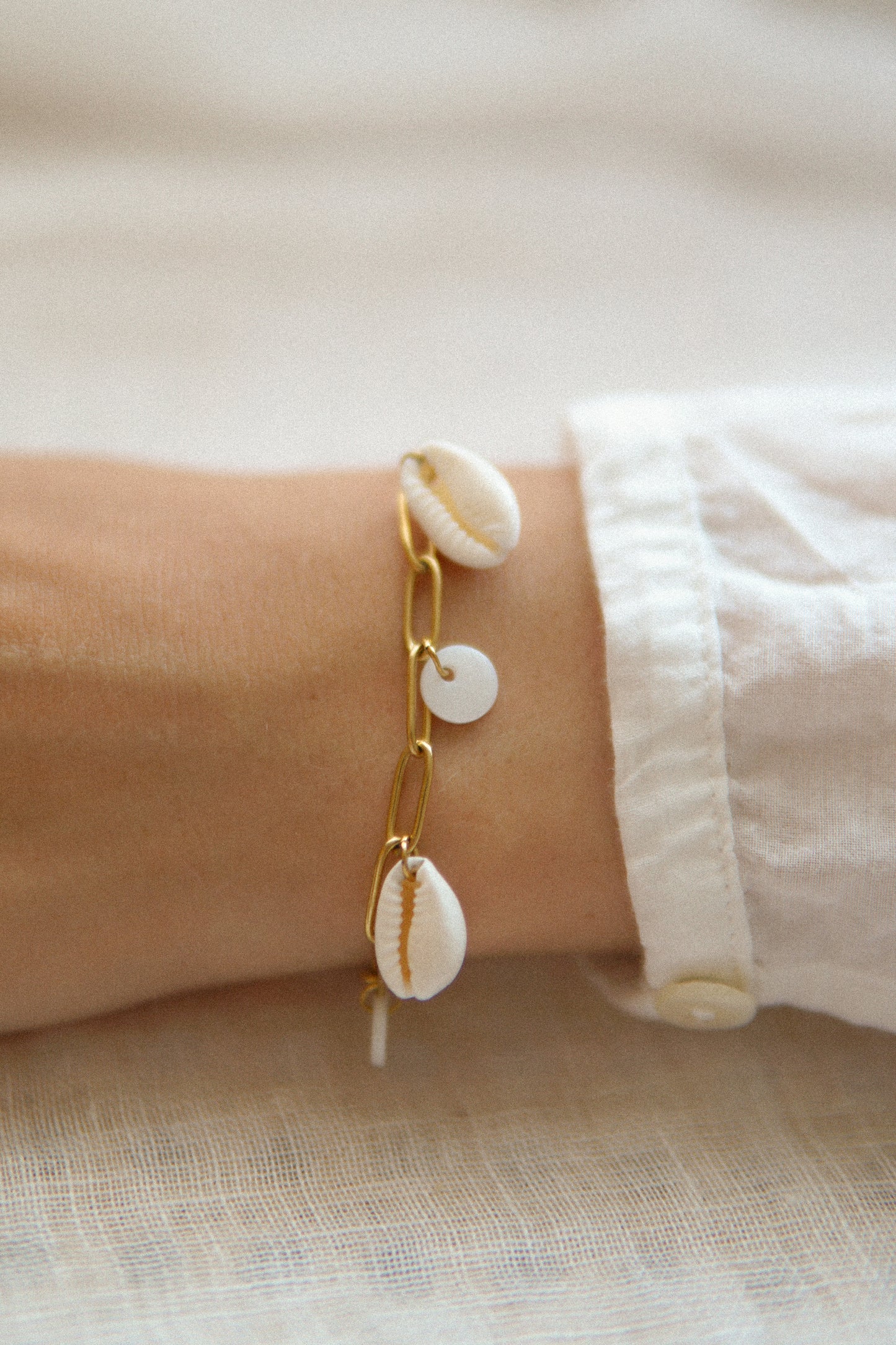 Charm Armband Shell