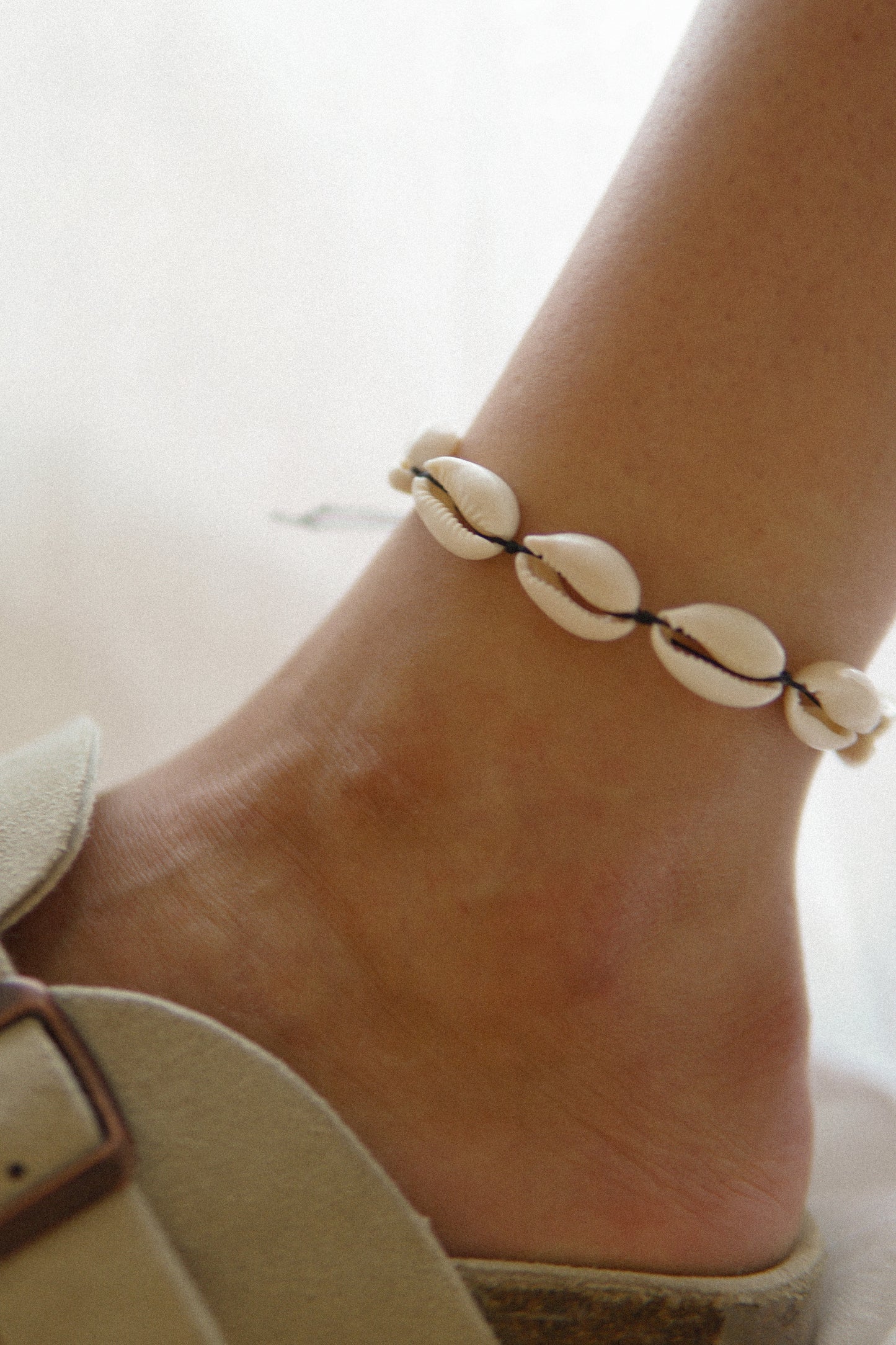 Fusskette Black Boho Cowrie