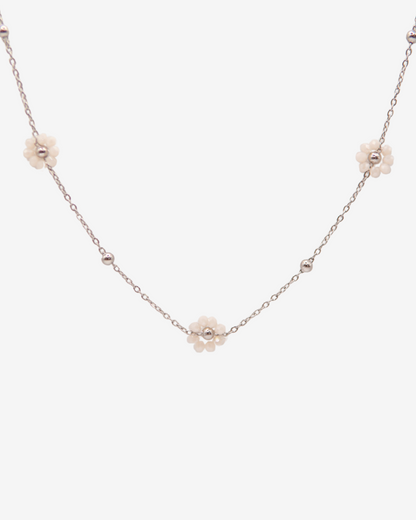 Blütenzauber in Creme Silber