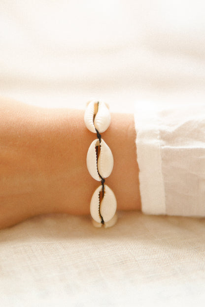 Armband Black Boho Cowrie