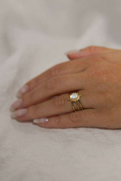 Ring Moonlight Aura