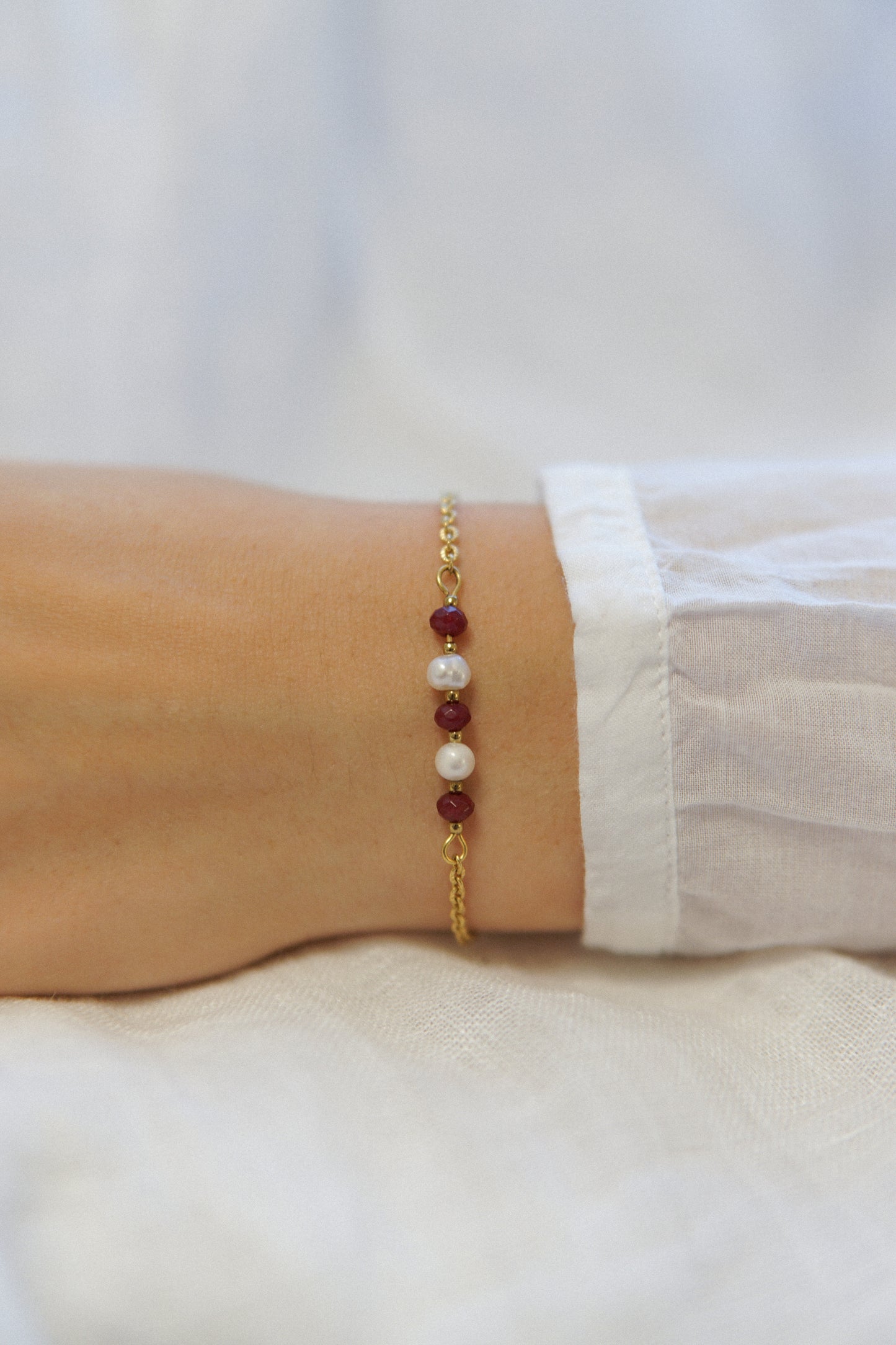 Armband Granatperle