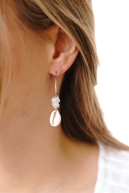 Creolen White Jade Cowrie in Silber