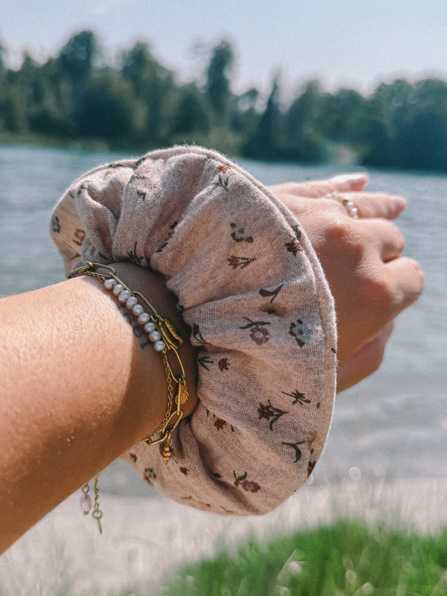 Scrunchie Sand Bloom